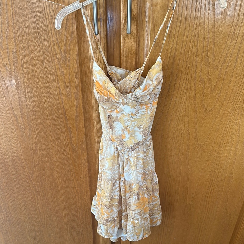 Cream Sleeveless Sweetheart Mini Sundress